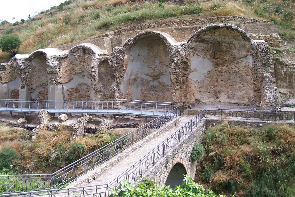 Appartamento Antica Acropoli Centuripe Luaran gambar